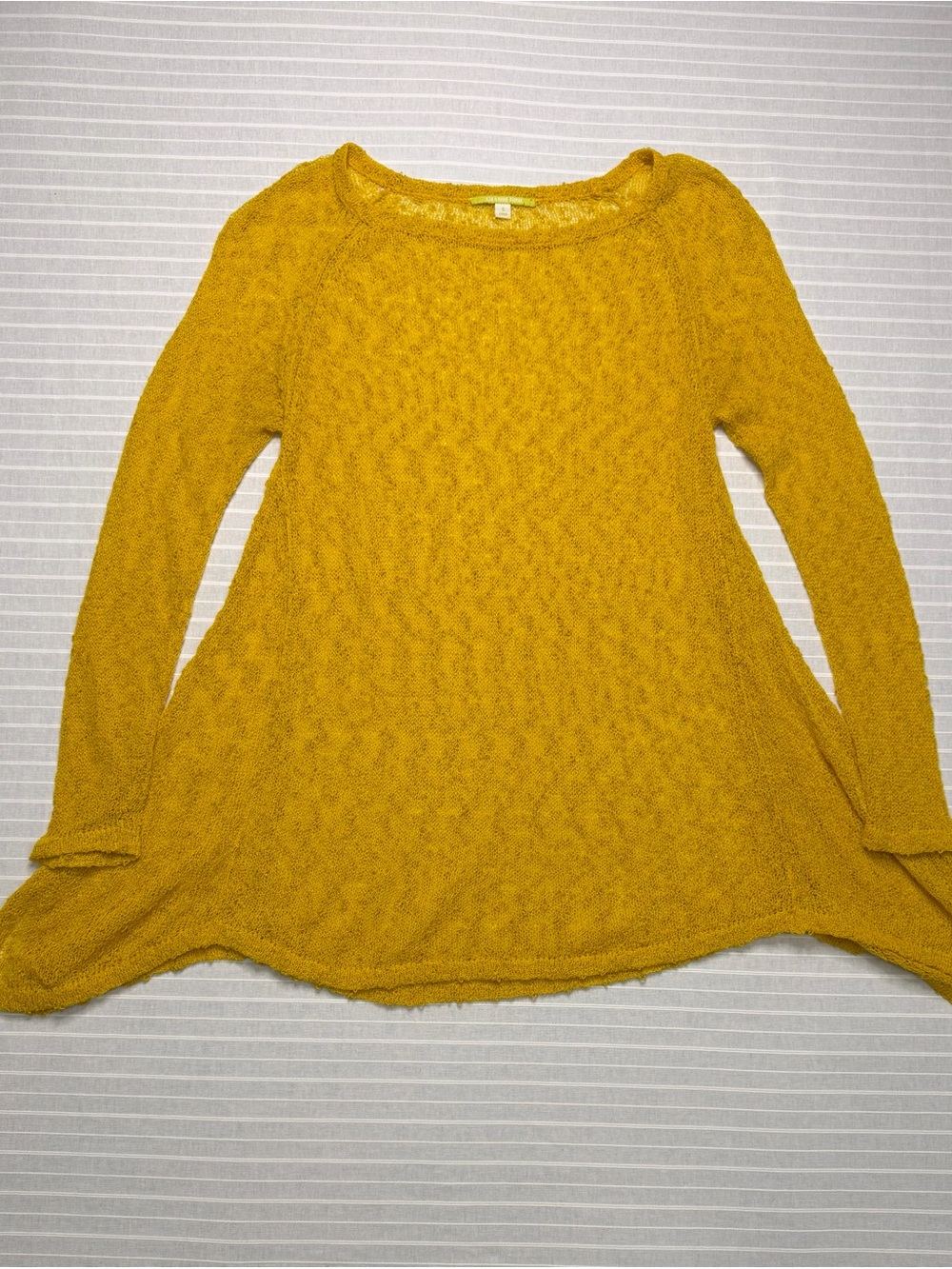 GIANNI BINI Mustard Yellow Open-Knit Sharkbite Sweater – Size Small 💛